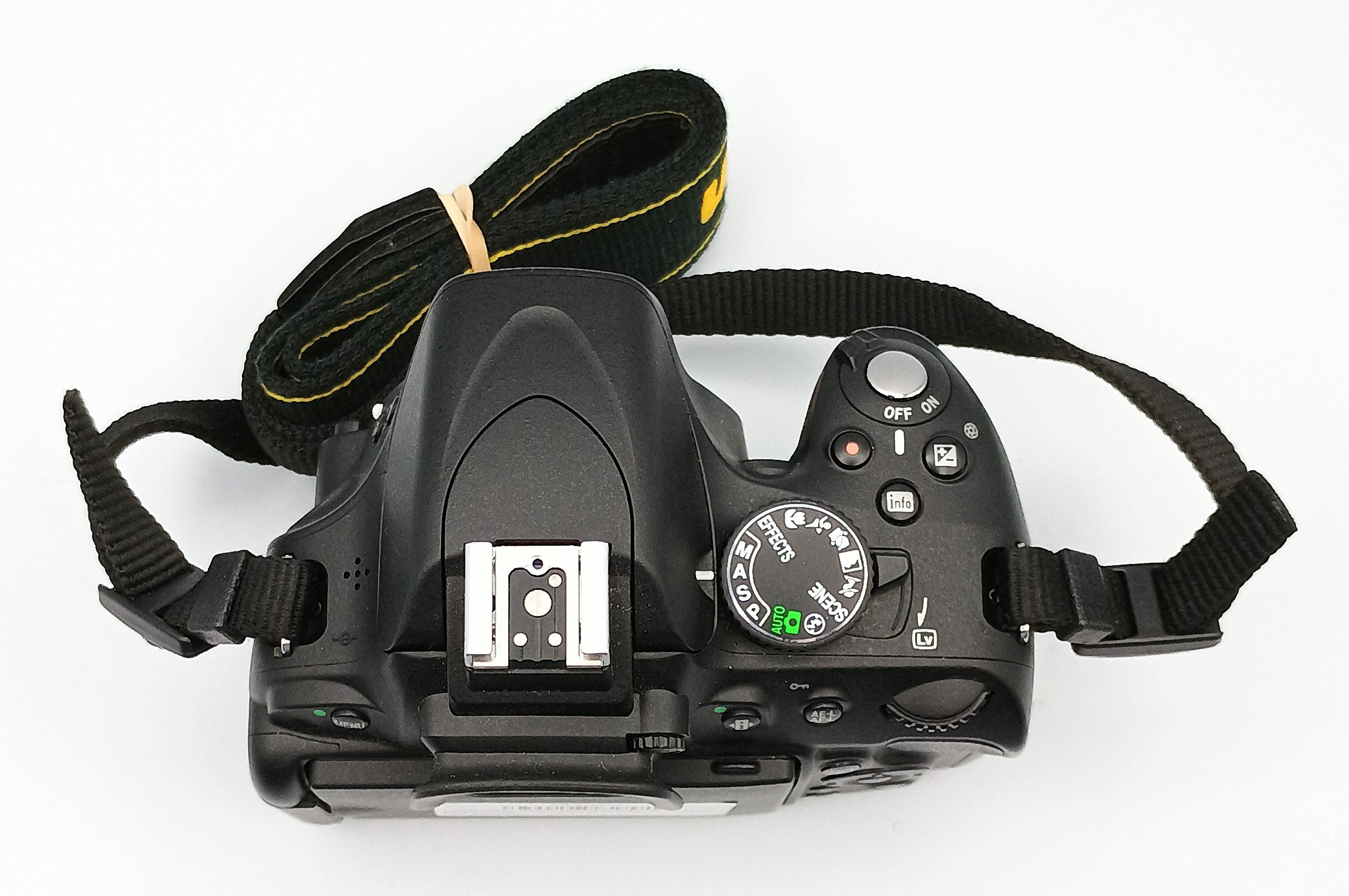 USED Nikon D5100 Digital SLR Kit w/ 18-55mm