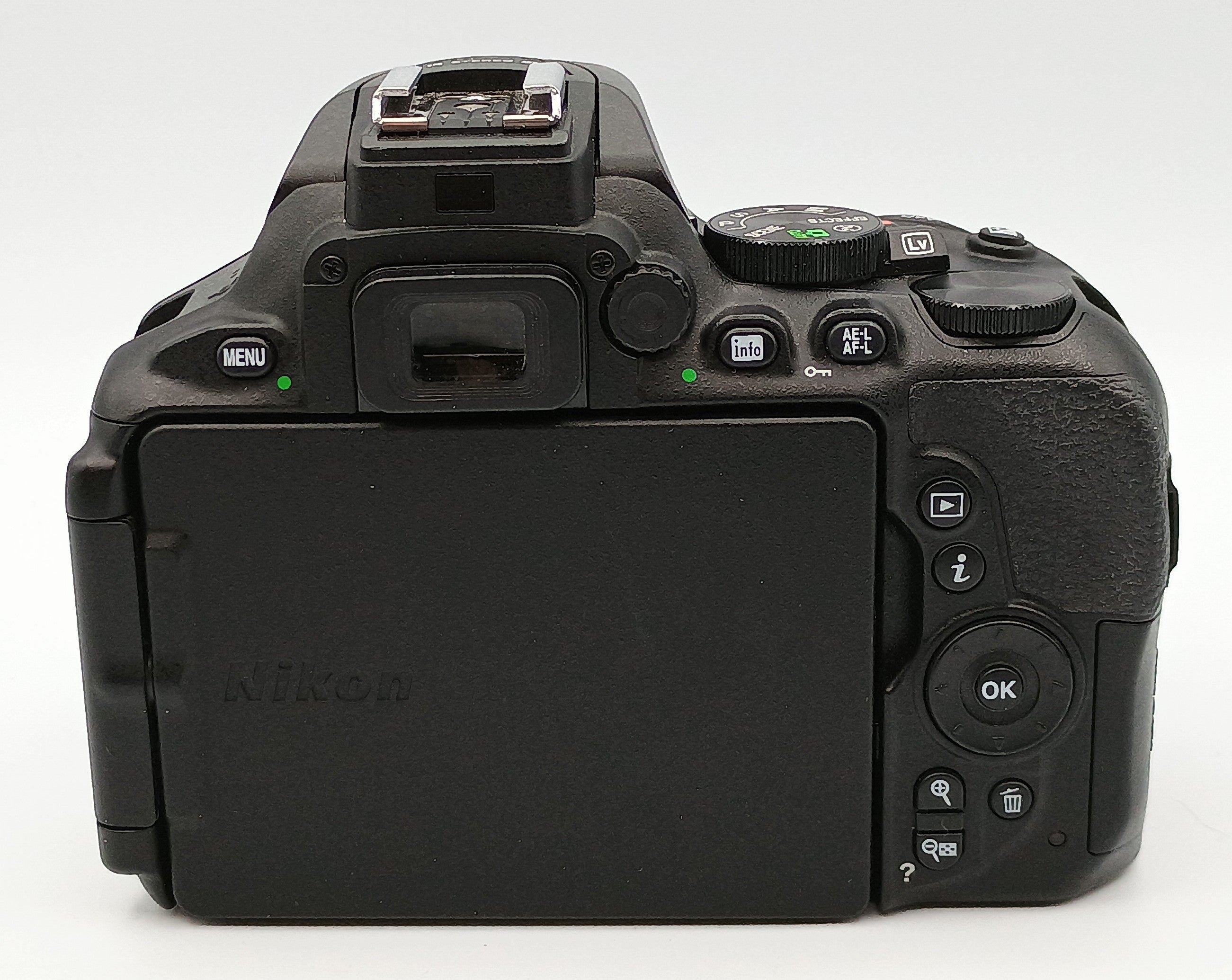 USED Nikon D5600 DSLR Camera