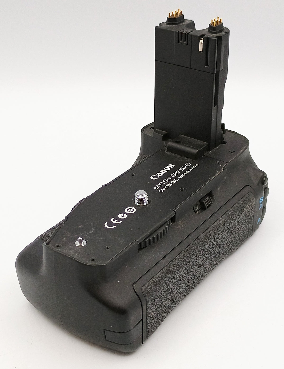 USED Canon EOS 7D Camera Body with BG-E7
