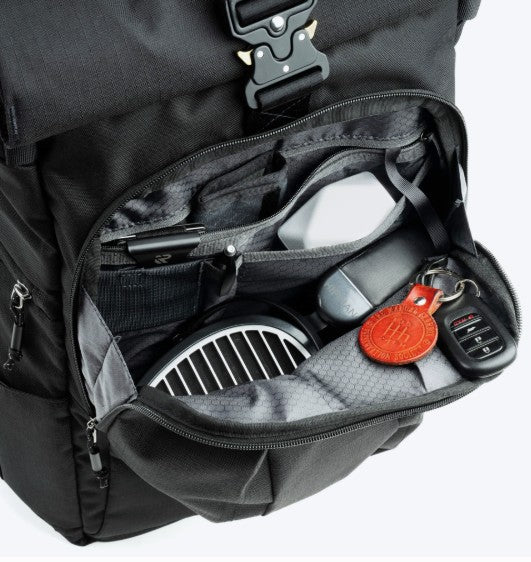 Think Thank FocusPoint™ 22L RollTop Asphalt Black