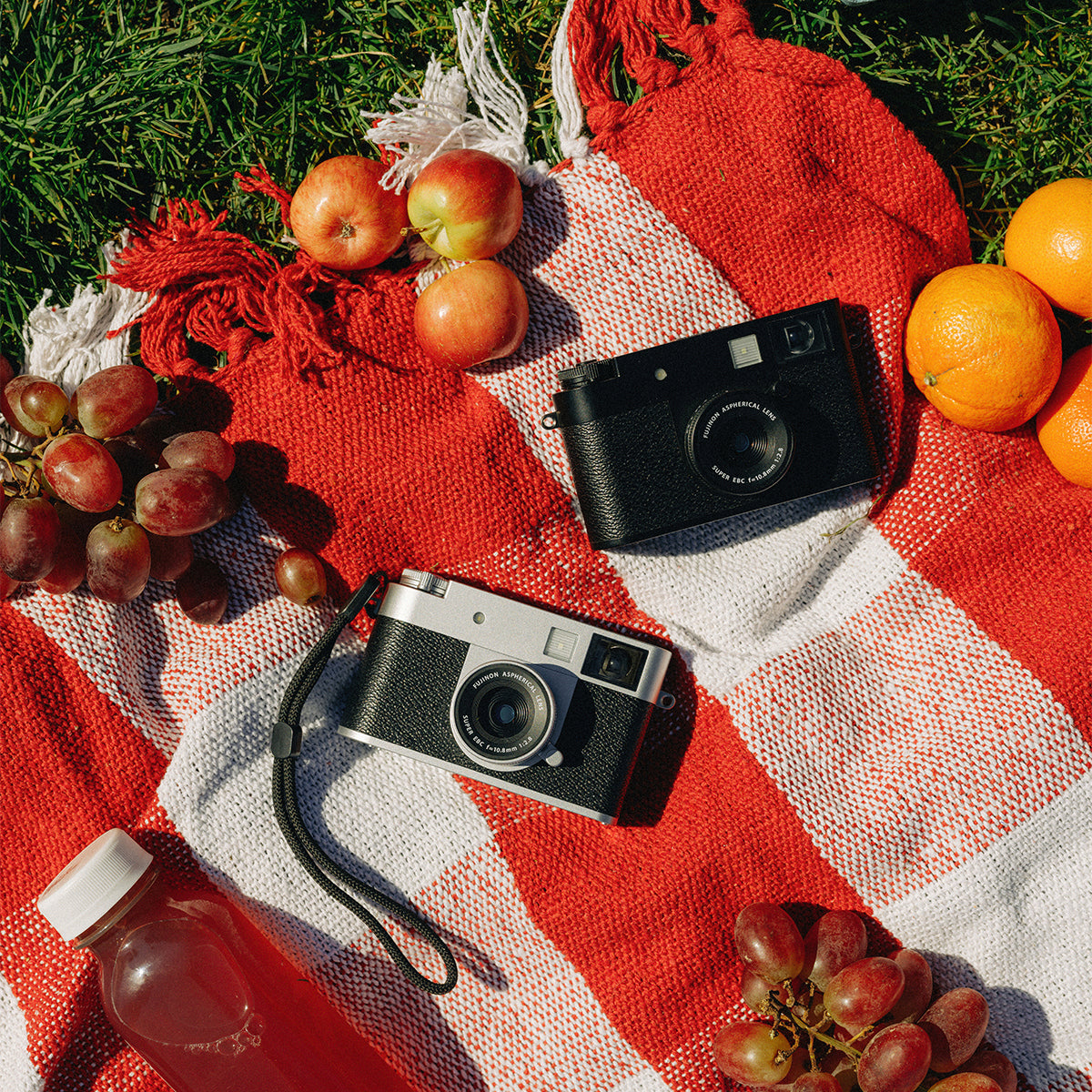 Fujifilm X half Premium Compact Camera (Charcoal Silver)